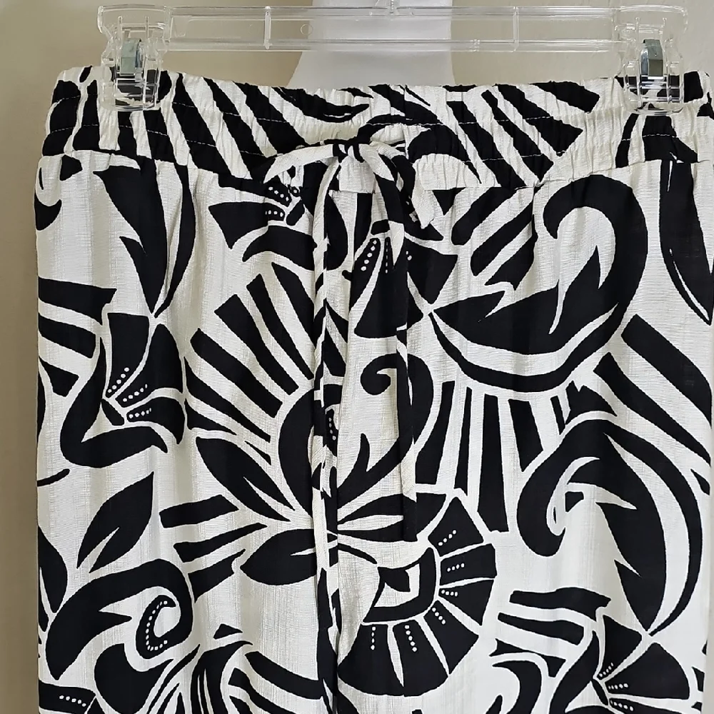 Peach Brand Palazzo Wide Leg Black White Abstract Print Pants - Picture 3 of 7